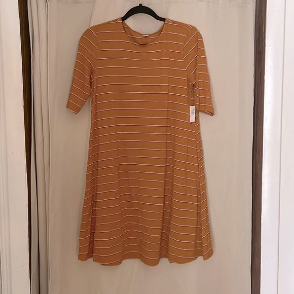 Old Navy Dresses & Skirts - NWT Old Navy Knit Swing Stripe Tshirt Dress